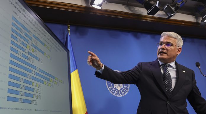 FOTO Salariile judecătorilor scad: Și le-au crescut mult peste grilă! Guvernul e singurul care poate stabili bugetul pentru salarii – ministru
