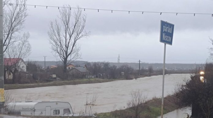Cod galben de inundații pe râuri din 18 județe