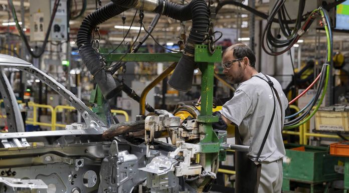VIDEO Ministrul Economiei – la Dacia după ce directorul a spus că suntem în criză economică