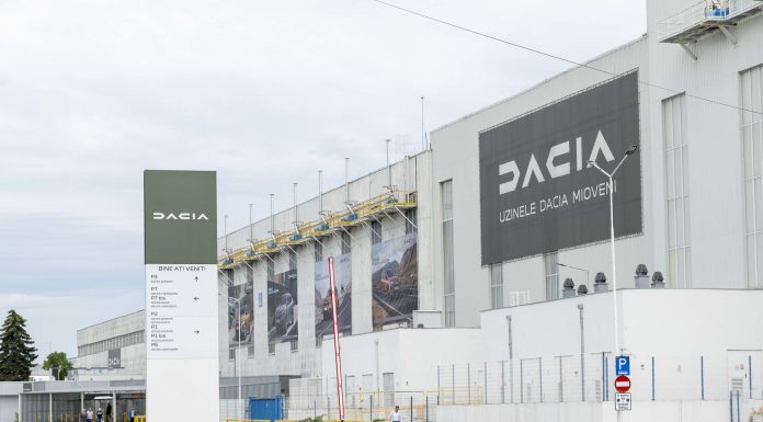 ULTIMA ORĂ Dacia renunță la investiții de extindere a fabricii din Mioveni și alege creșterea profitului. Șeful Dacia vine astăzi la Bolojan