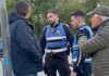 Incident la miting: Un trecător a strigat „demisia”, participanții au ripostat cu „Bolojan”. Au intervenit jandarmii