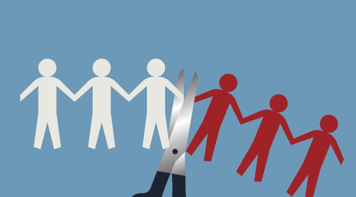 Decizie – Angajații nu pot fi concediați din cauza AI. Companiile nu pot concedia unilateral angajați sau reduce salariile din cauza progresului tehnologic! – Instanță din China