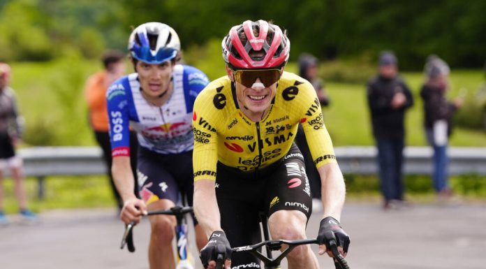 Jonas Vingegaard câștigă etapa a 14-a în solitar și preia tricoul roz în Giro