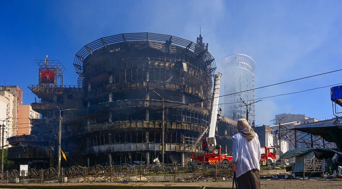 Reacția diplomaților UE după ce Rusia le-a cerut să fugă din Kiev pe motiv că vor fi bombardați. Mesajul lor către ruși