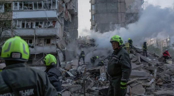 Rusia anunţă că a doborât 355 de drone ucrainene şi că a făcut un schimb de 205 de prizonieri cu Ucraina. 12 răniţi la Riazan. Bilanţul bombardamentelor ruseşti de joi în Ucraina creşte la 24 de morţi, inclusiv trei copii şi 47 de răniţi
