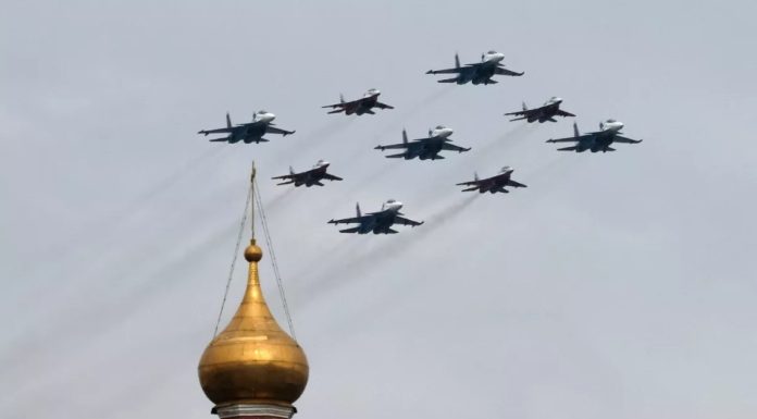 Regatul Unit denunţă drept ”iresponsabil” apelul Rusiei de evacuare a Kievului şi ambasadelor