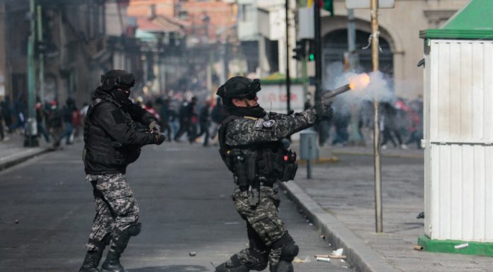 Parlamentul din Bolivia permite utilizarea armatei pentru a controla protestele împotriva președintelui