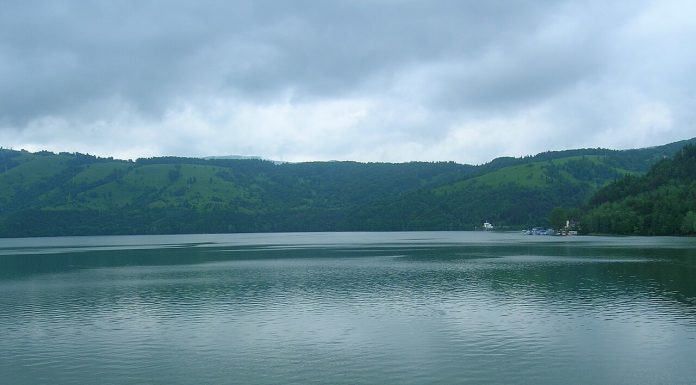 FOTO Cel mai mare investitor imobiliar român, pas înainte o hidrocentrală cu stocare prin pompaj de sute MW pe lacul Bicaz, proiect vechi de 14 ani