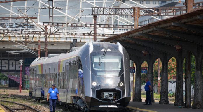 Gruia Stoica vrea să intre pe toate rutele din România cu automorotul diesel „Leon”, construit de Grampet Group, dar cumpără și trenuri din Danemarca