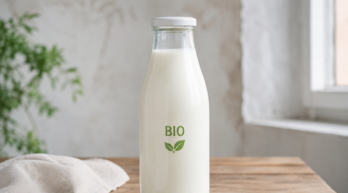 Producția de lapte bio se prăbușește. AUR propune o subvenție de 2 lei pentru fiecare litru produs