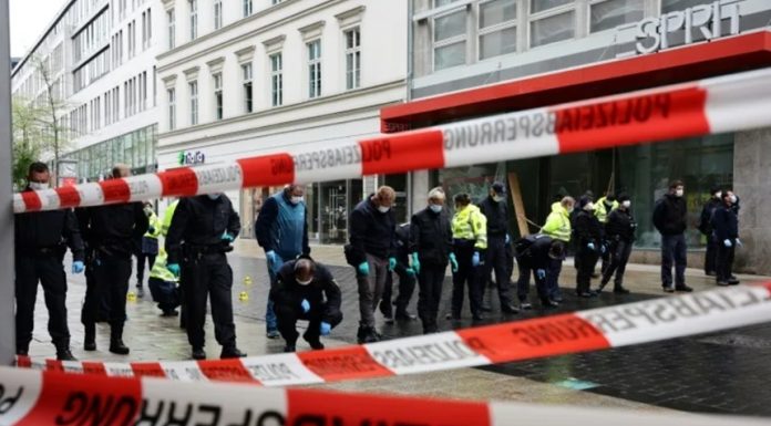 Suspectul german în vârstă de 33 de ani în atacul cu maşina de la Leipzig, soldat cu doi morţi şi şase răniţi, doi grav, internat de justiţia germană la psihiatrie