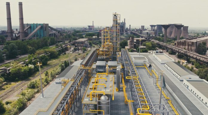 Noul plan de restructurare a combinatului Liberty Galaţi a fost depus la tribunal. Propune vânzarea companiei la licitaţie pentru cel puţin 444 milioane de euro
