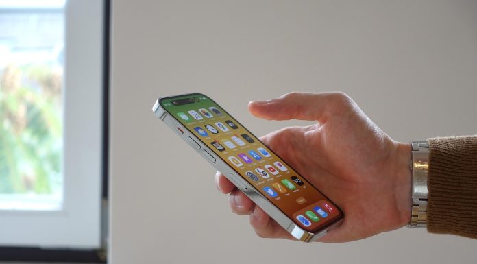 Zece semne că un accesoriu de calculator, telefon sau consolă e prost ales și trebuie schimbat