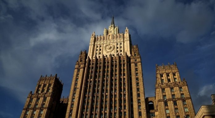 Rusia le cere ambasadelor de la Kiev să-şi evacueze personalul şi cetăţenii înaintea unor ”atacuri de represalii” inevitabile, dacă Ucraina perturbă sărbătorirea victoriei la 9 Mai, la Moscova