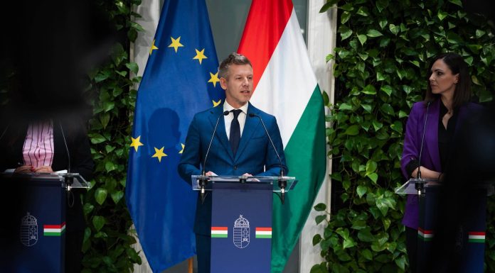 Peter Magyar vizitează Polonia în primul său turneu în străinătate în calitate de prim-ministru al Ungariei. El va călători cu trenul spre Varşovia pe o linie feroviară de mare viteză construită de „maleficul Bruxelles”