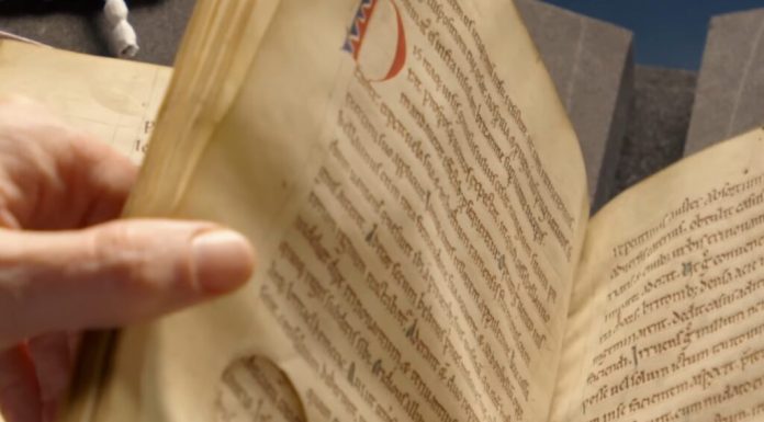 Manuscrisul pierdut al Regelui Arthur reapare după 700 de ani. Prețul uriaș cerut pentru relicva medievală