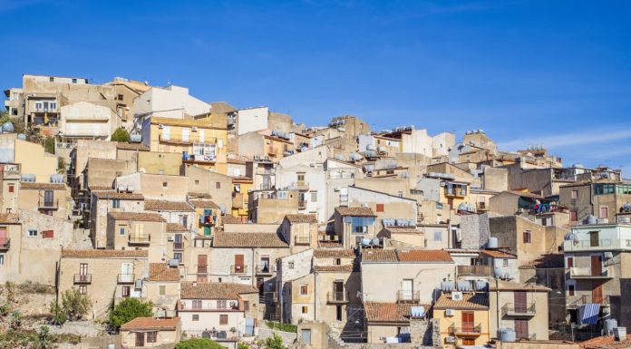 Cum poți să menții răcoare în casă pe timp de caniculă. Metoda ieftină folosită în zona Mediteranei
