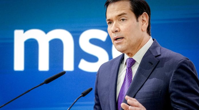 Rubio merge în India pentru acorduri energetice pe fondul crizei petrolului Iranian
