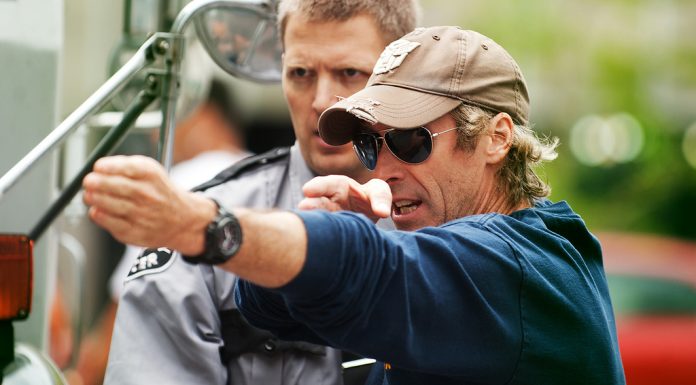 Michael Bay va regiza un film inspirat de misiunea de salvare a doi aviatori americani în Iran