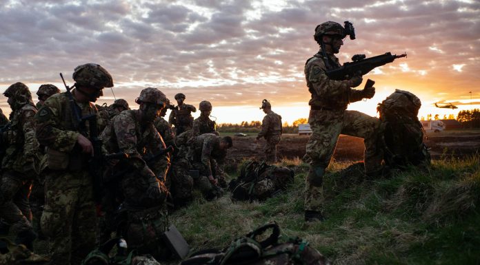 Reuters: NATO va consolida apărarea flancului său estic cu o nouă structură