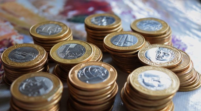 Investițiile străine în Europa scad, dar România depășește tendința regională