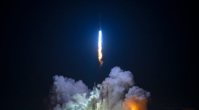 Explozia unei rachete Blue Origin provoacă întârzieri de luni de zile şi afectează planurile Amazon şi NASA
