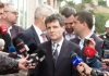 Nicușor Dan, huiduit la Galați, după ce a vizitat blocul pe care a căzut drona. Oamenii i-au strigat: “Demisia!”