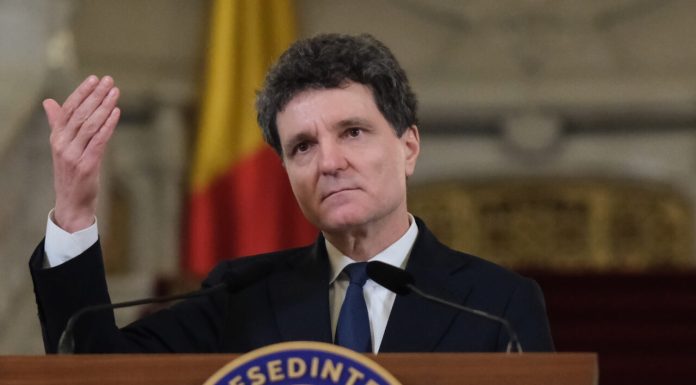Nicușor Dan a promulgat legea care sancționează extins impostura religioasă. CCR i-a respins anterior obiecțiile