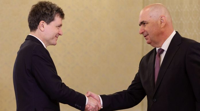 Nicușor Dan și Ilie Bolojan, mesaje pentru dispora. Ce le-au transmis românilor din străinătate