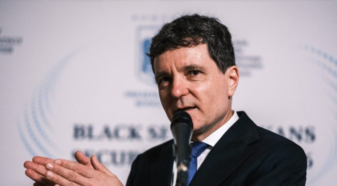 Nicușor Dan, răspuns la cea mai arzătoare întrebare a momentului: „România trebuie să aleagă între Europa și America?”