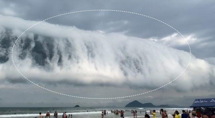 Imaginile zilei. Un nor gigantic, în formă de tub, a apărut deasupra unei plaje din Brazilia. Care este explicația