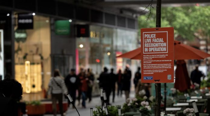 Londra extinde recunoașterea facială în spațiul public. Măsurile au stârnit controverse privind supravegherea și drepturile civile