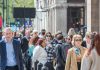 Eurostat: România, printre țările cu cele mai tinere mame din UE, dar și cu una dintre cele mai mici speranțe de viață