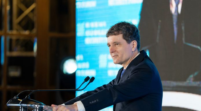 Nicușor Dan „are în minte” un premier tehnocrat dar nu vrea, încă, să anunțe pe cine. PSD și UDMR negociază un nou guvern