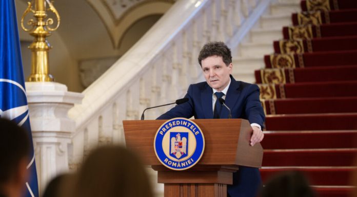 Ilie Bolojan dă detalii despre contractul de lobby cu SUA al lui Nicușor Dan: „a fost un vot prin corespondență în CSAT”. Ce i-a propus ambasadorul Muraru lui Bolojan când era președinte interimar