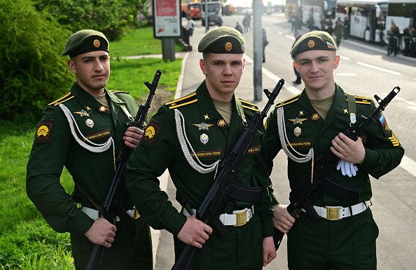 Parada de 9 Mai de la Moscova a fost fără vehiculele și echipamentele militare. Nici tancurile nu au defilat în Piața Roșie