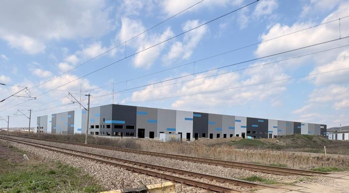 GRAFICE Piața industrială și logistică: Cerere în scădere ușoară, stocul se îndreptă spre la 8,5 milioane mp la final de an