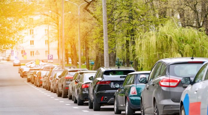 Șoferii care își pierd dreptul de parcare gratuită în București. Doar o categorie mai beneficiază