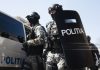 Un bărbat de 91 de ani a fost reţinut pentru agresiune sexuală/ Nonagenarul este acuzat că ar fi atins în zonele intime o fată de 15 ani, în timp ce se aflau într-un autobuz, iar pe o altă minoră ar fi agresat-o într-o staţie de autobuz