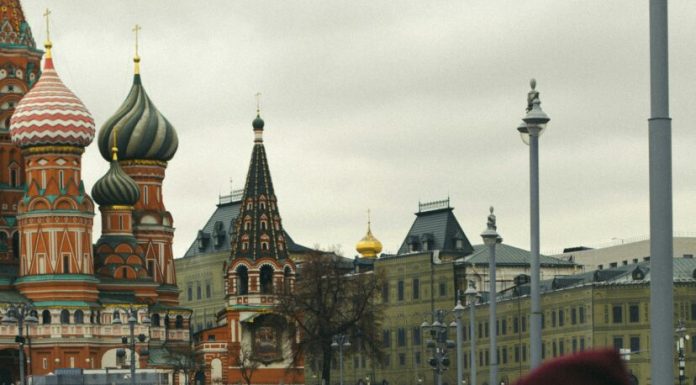 Autoritățile de la Kremlin limitează accesul la internet în Moscova și Sankt Petersburg, înaintea festivităților de Ziua Victoriei