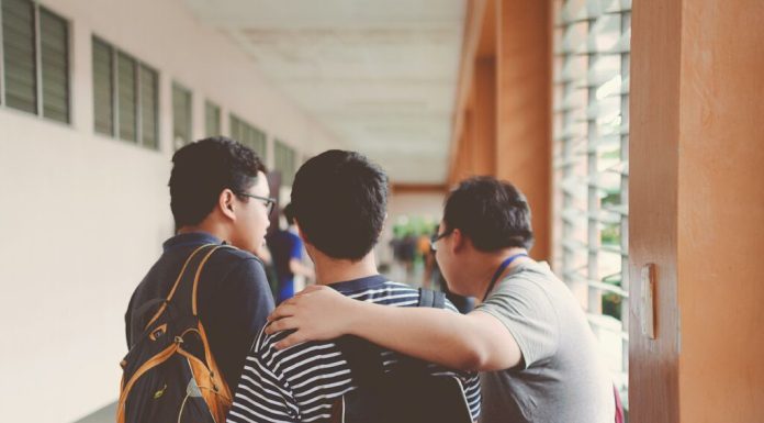 Bacalaureatul se schimbă din 2030: două probe de specialitate, probă nouă de competențe de bază și două limbi străine evaluate