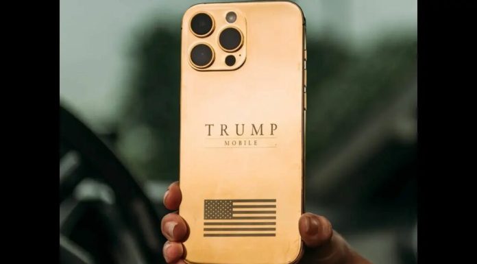 Scandal pe telefoanele de aur ale lui Trump. Peste jumătate de milion de americani au comandat, de 1 an niciun telefon nu a fost livrat
