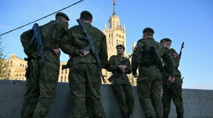 Zelenski avertizează împotriva oricărei prezenţe a aliaţilor Rusiei la defilarea din Piaţa Roşie, Moscova îşi reiterează ameninţările cu ”represalii” împotriva Kievului