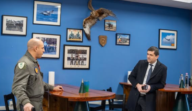 Cine este primul pilot român care a doborât o dronă. Miruță propune „Emblema de Emisar pentru Pace, clasa I” pentru comandorul din Baltica