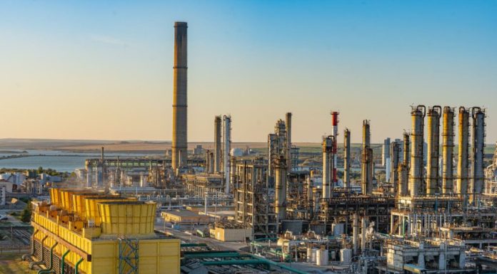 În doar 4 luni, Rompetrol Energy a generat 180.000 de MWh de energie electrică. De ce are România tot mai multă nevoie de centralele pe gaz?