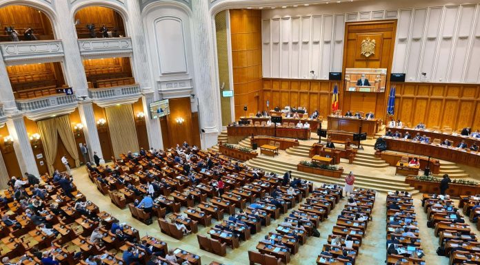 Guvernele postdecembriste demise prin moţiuni de cenzură. De la cel mai scurt guvern – Răzvan Ungureanu – 78 de zile, la Executivul demis cu cele mai multe voturi (281) – Cîţu