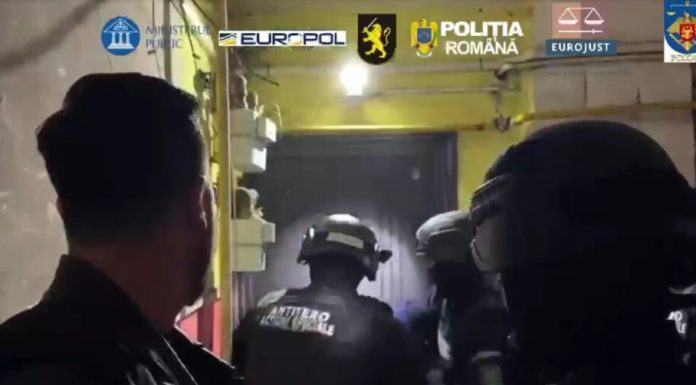 Percheziții în România și Republica Moldova într-o amplă fraudă cu suplimente „miraculoase” și investiții false