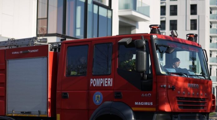 Incendiu la un restaurant din București. 20 de persoane au fost evacuate