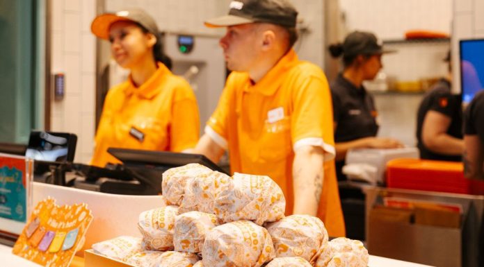 Popeyes deschide primul restaurant din Târgu Mureș