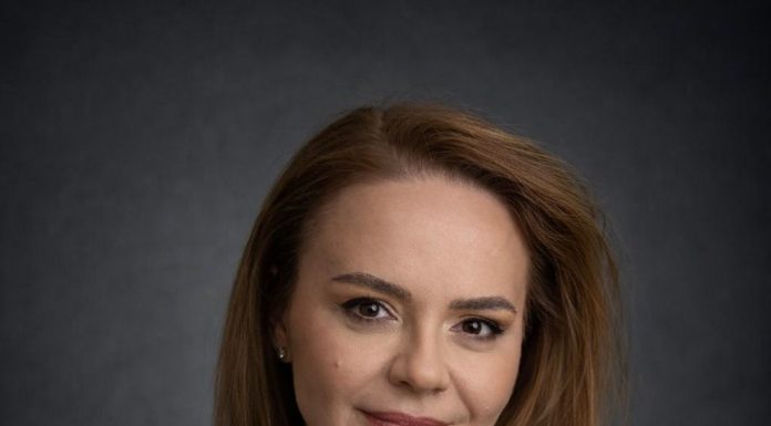 1 Mai – Medic: Consumaţi în exces, micii devin povară pentru inimă şi rinichi. Un aspect ignorat e conţinutul de sare. Mesajul nu e să renunţăm la mici, ci să fim conştienţi de cantitate/ Ce înseamnă efectul dat de mici şi bere, pe termen scurt şi lung